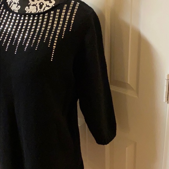 Sweater Size XL - Picture 4 of 4